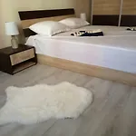 Art In بوموري